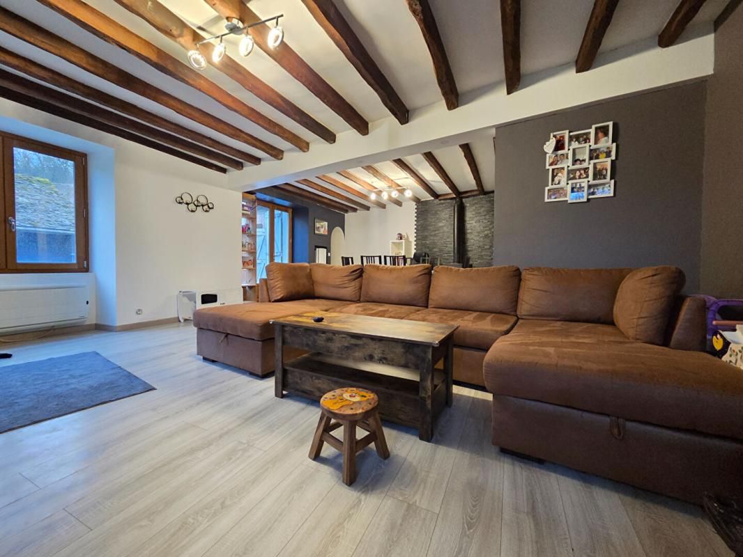 ANGERVILLE Maison 3 pièce(s) 90 m2 4