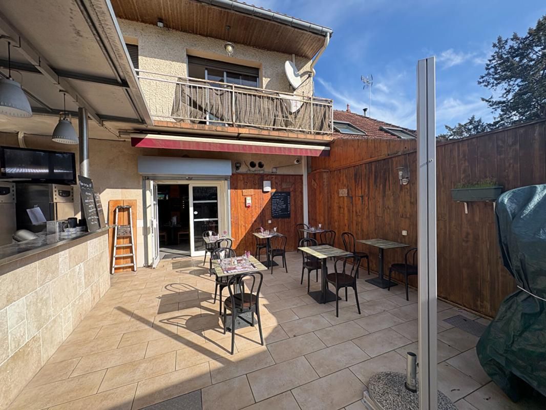 BORDEAUX BORDEAUX EST - Ensemble Immobilier Mixte, Commerce et logement 2