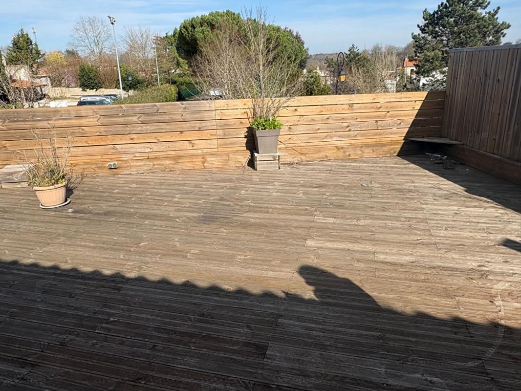 BORDEAUX BORDEAUX EST - Ensemble Immobilier Mixte, Commerce et logement 3