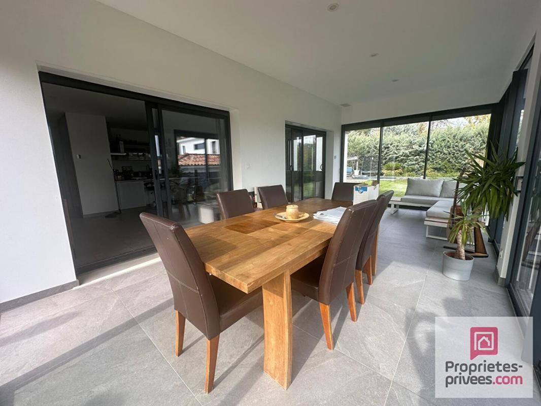 BOUC-BEL-AIR Villa contemporaine de plain-pied 4