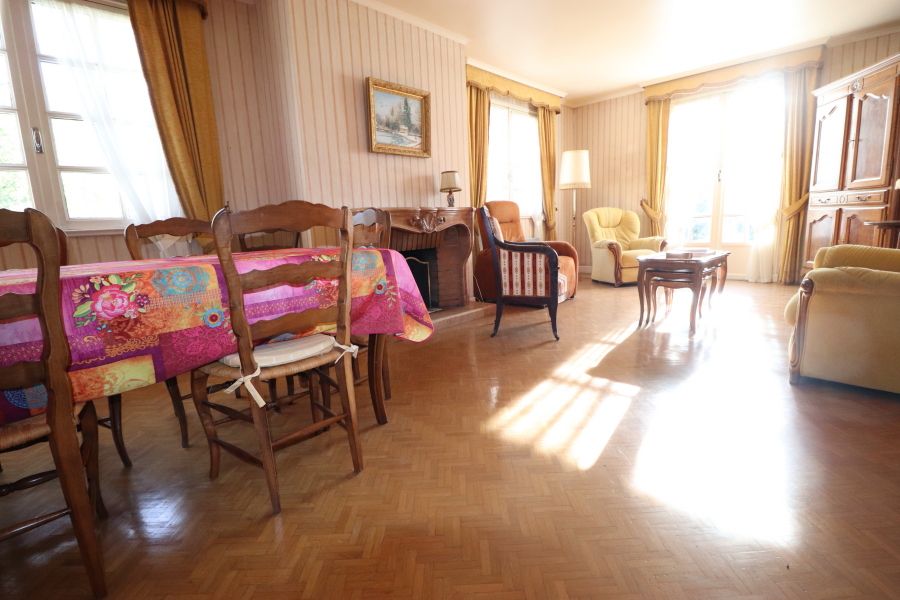 SAUVIGNY-LES-BOIS Maison Sauvigny Les Bois 7 pièce(s) 138m2 2