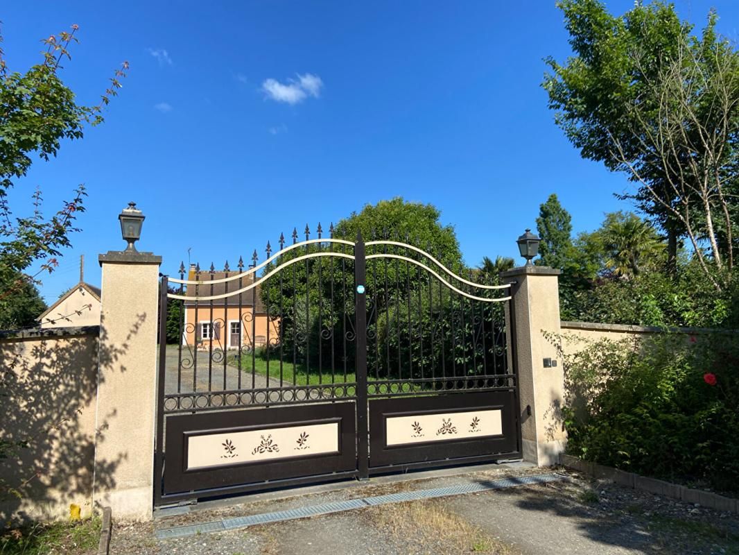 PRECIGNE Longère Precigne 9 pièce(s) 230 m2 2