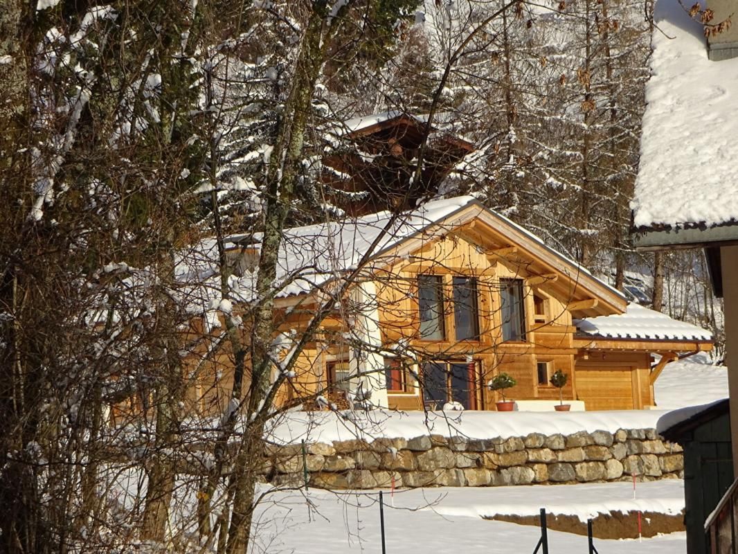PASSY PASSY Secteur BAY ,Chalet d'exception 5 pièces150 m2, vue massif du Mont Blanc , 841 m2 de terrain 1070000 EUROS 1