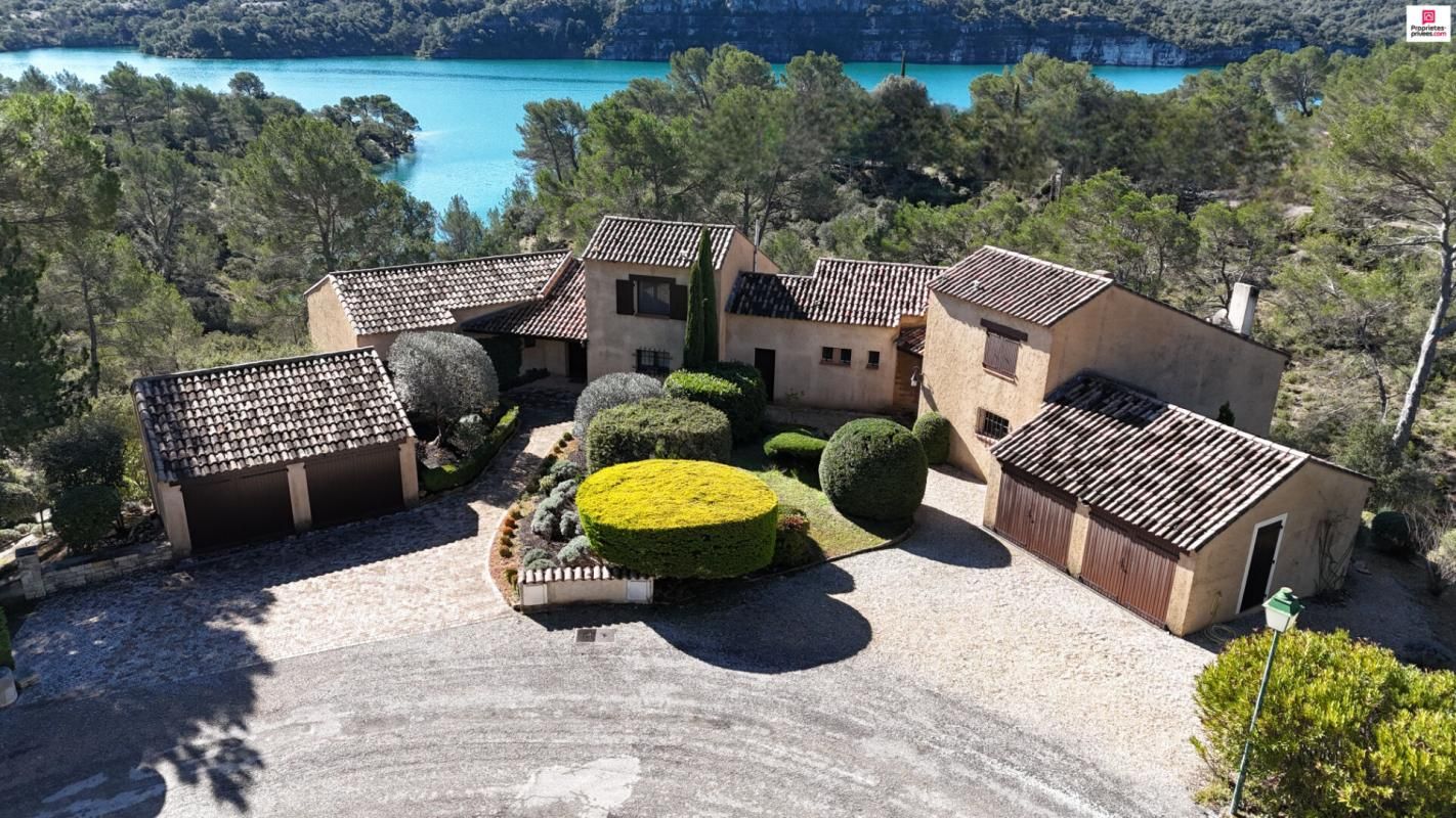 Vue exceptionnelle sur le lac  Ensemble immobilier 279 m²