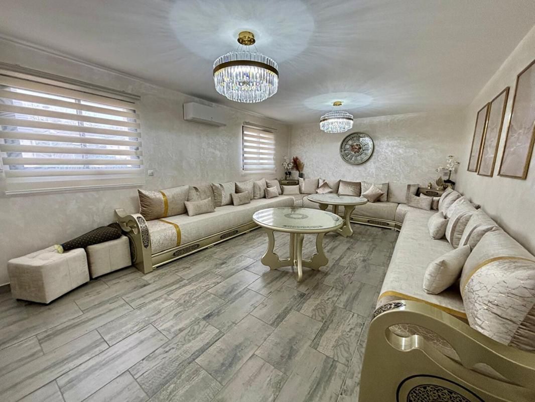 NEVERS Maison contemporaine d'environ 300 m² avec jardin de 1 400 m² ? Quartier La Pétroque, Nevers 4