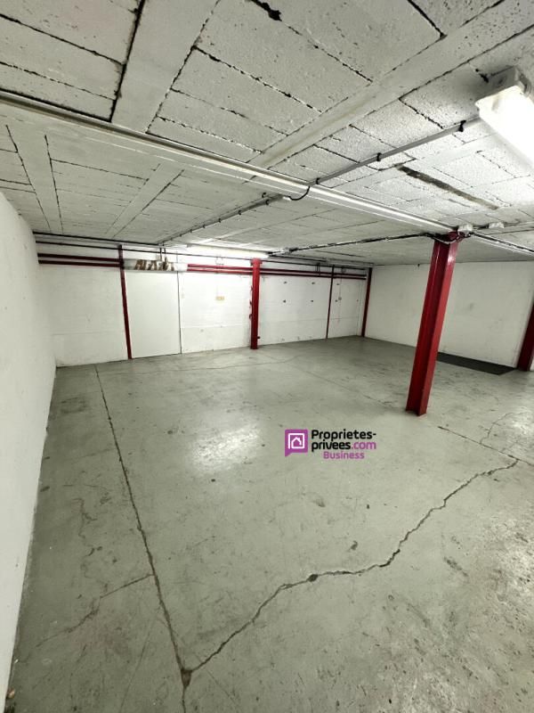 SENLIS 60300 SENLIS - LOCATION ENTREPOT  66 m², Espace sécurisé 3