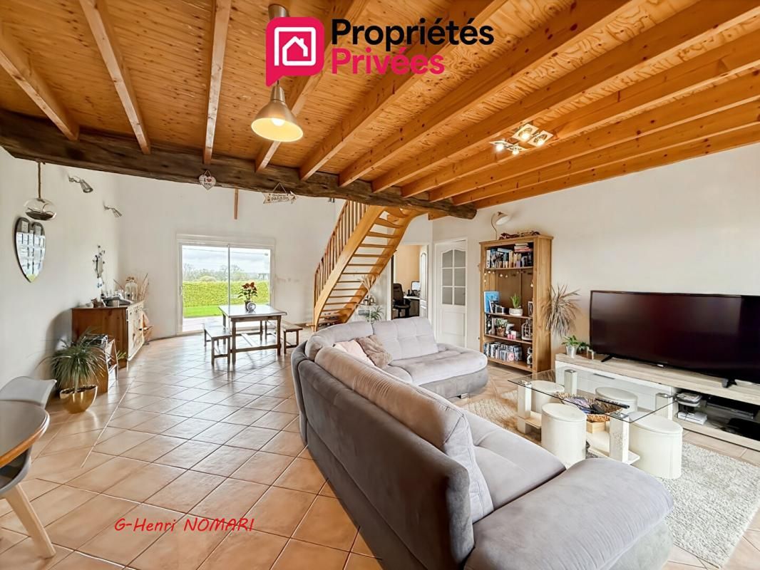 ARMAILLE ARMAILLÉ- Maison 9 pièce(s) 176 m2, 5 Chambres, terrain de 3856m² 2