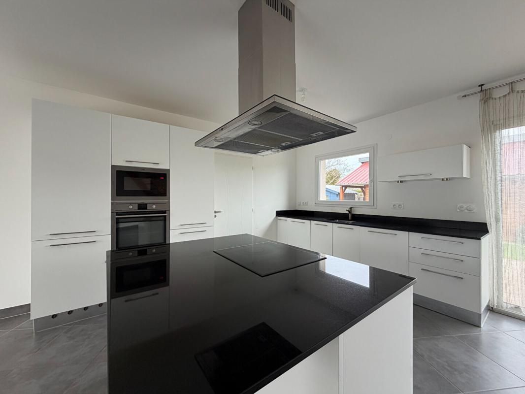 BINGES BINGES - Maison 150 m² 4