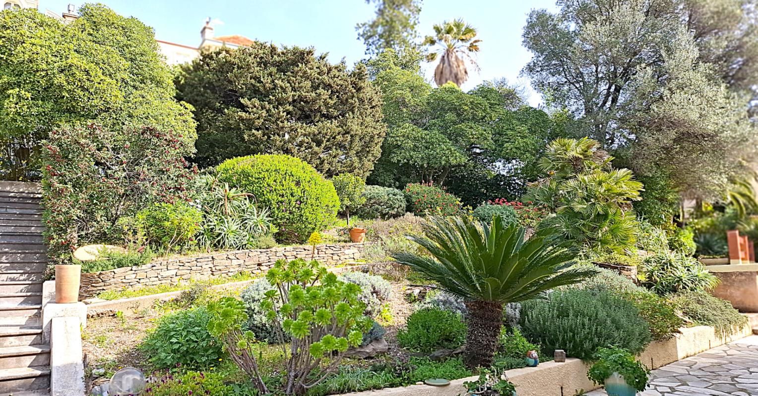 HYERES Villa Hyères 5 pièces 133 m2 4