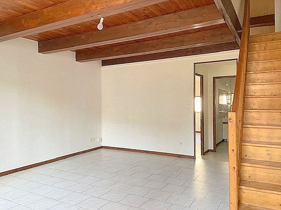 SURGERES Maison 75.60 m2 - 2 chambres - garage - terrasse 2
