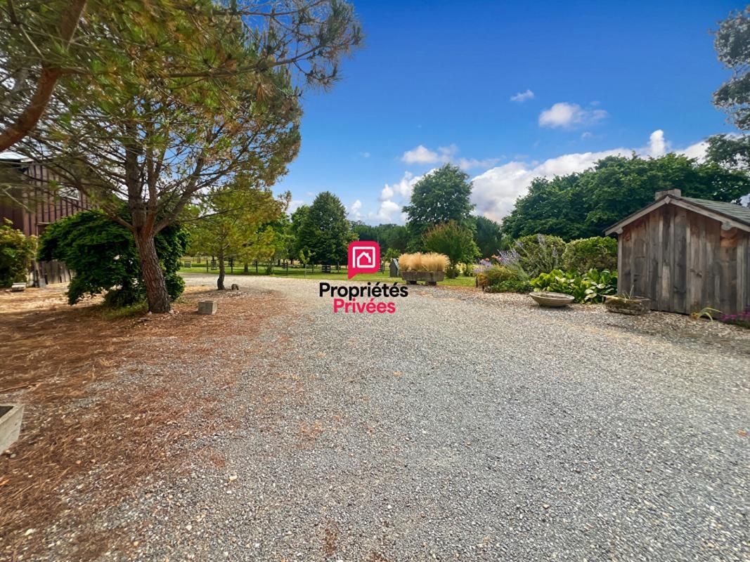 BAZAS Séchoir réhabilitable - double garage - terrain constructible 3