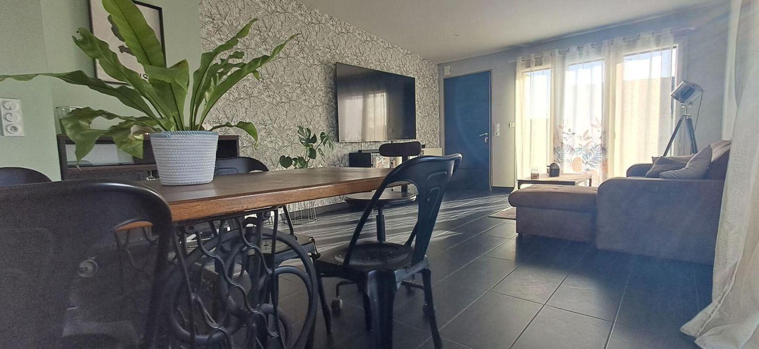 LAVAL Maison Laval 6 pièce(s) 106 m2/ 4 CHAMBRES 4