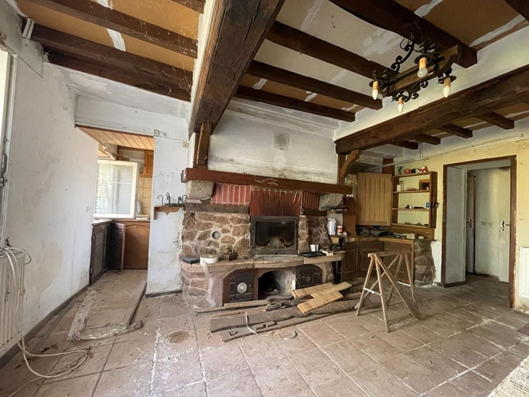 LA ROCHE-EN-BRENIL Maison La Roche En Brenil 2 pièce(s) 57 m2 4