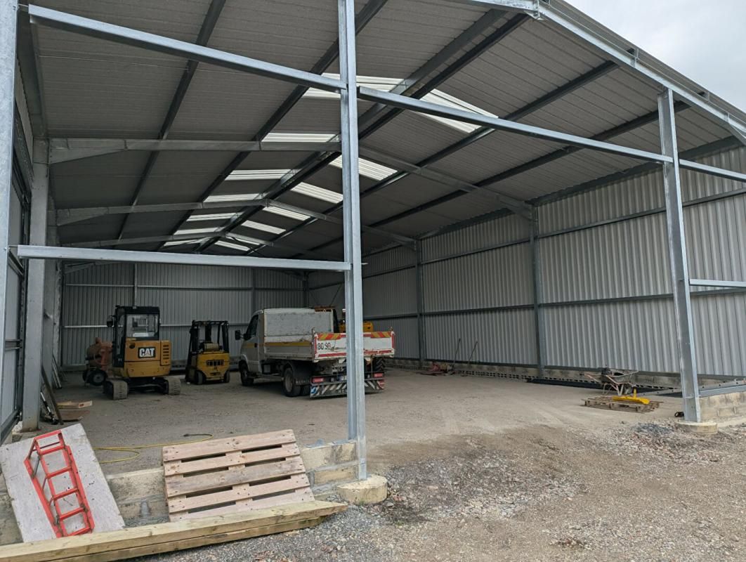 COMPIEGNE LACROIX SAINT OUEN - Local d'activité 300 m² 2