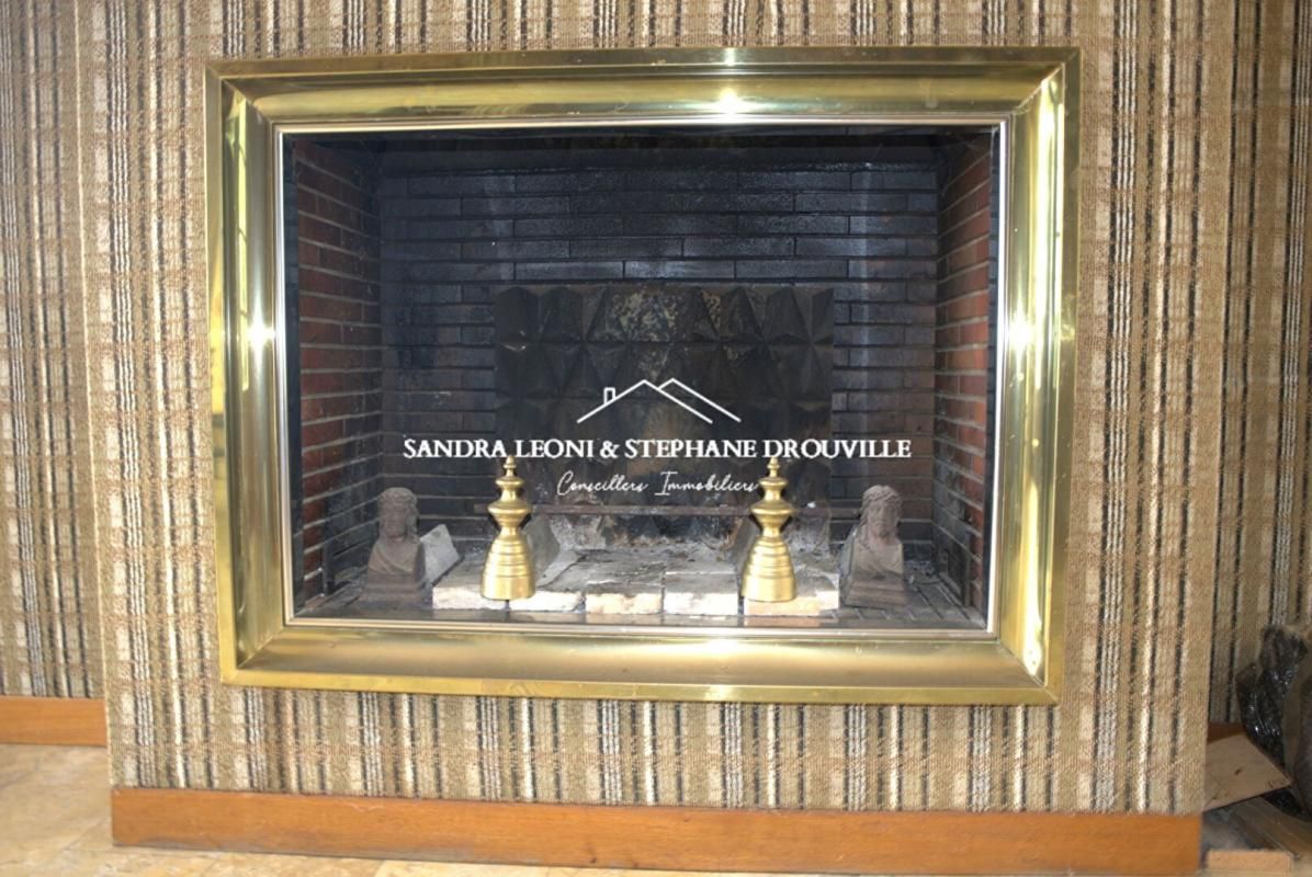 JOUY JOUY - CHARMANTE MAISON de 115 m2, 5 PIECES 4