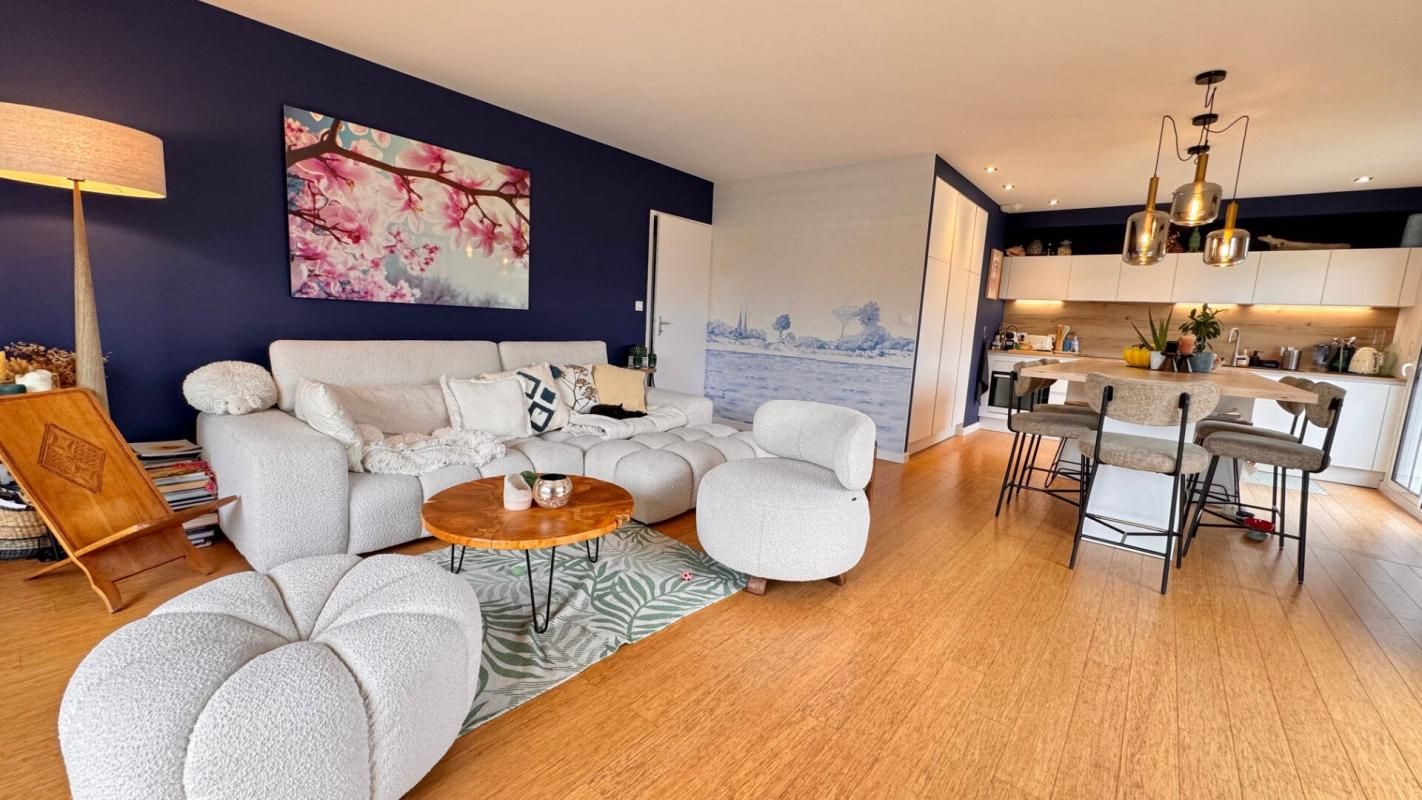 Superbe villa de plain-pied, sur beau jardin intimiste