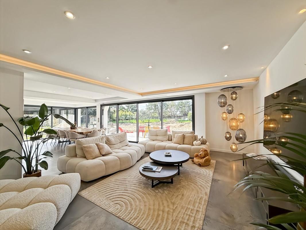 Maison contemporaine à vendre proche de Saint-Rémy-de-Provence