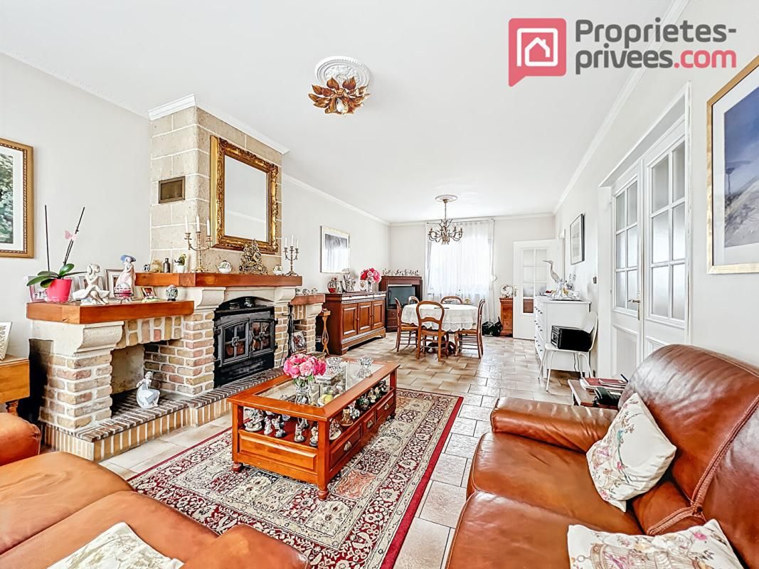 LILLE À vendre -  Maison 8 chambres - 207 m² habitables - 3 garages -Jardin - Quartier recherché de Lille - Vieux lille 2