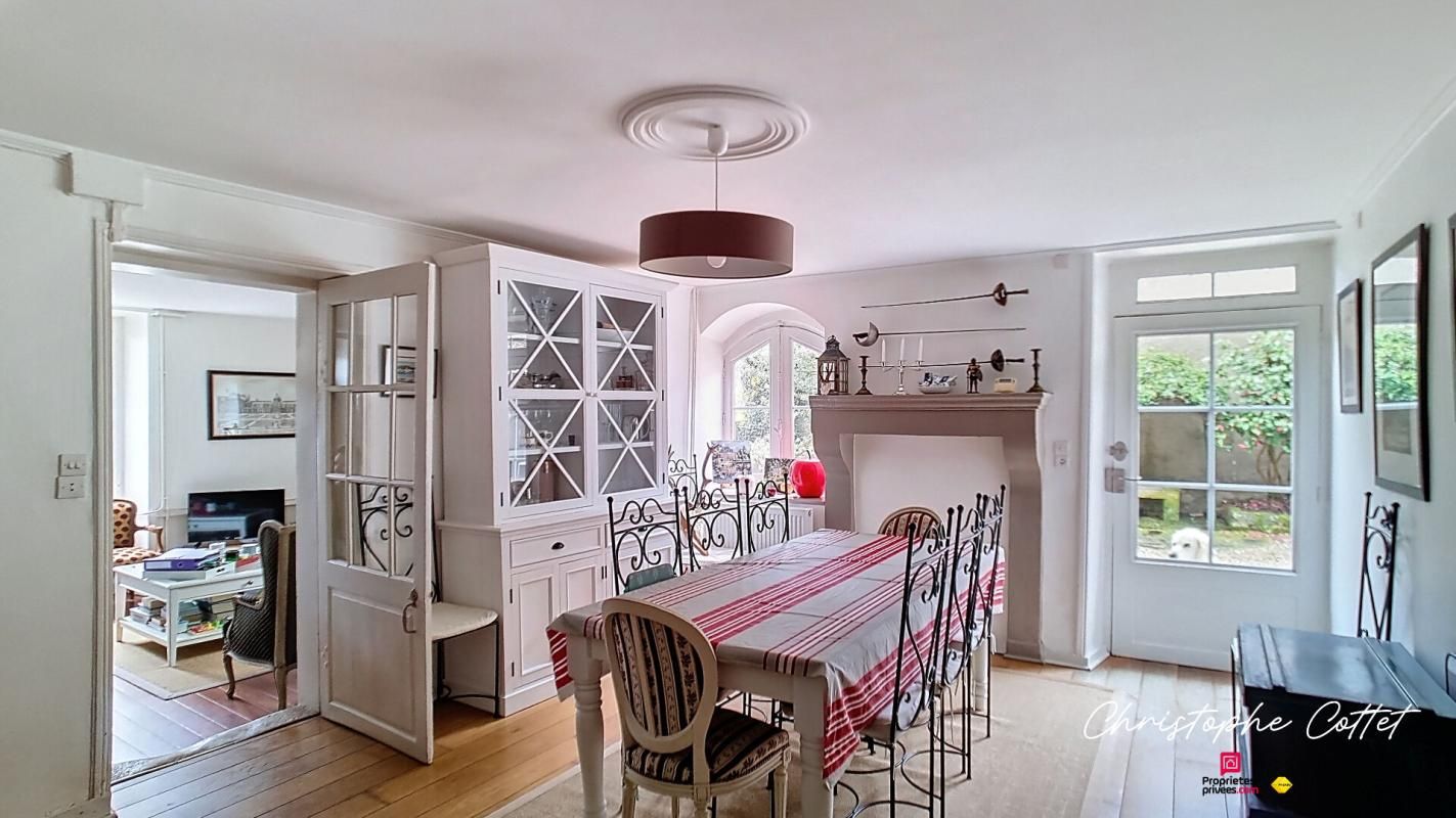 BONNES Maison en pierre de caractère  207 m²  8 pièces Bonnes 86300 4