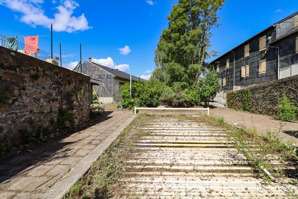 LACAUNE À vendre - Ensemble immobilier avec terrain de 751 m² au coeur de Lacaune 3