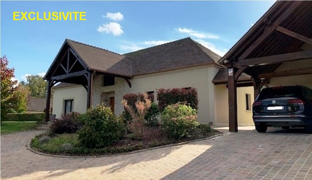 Demeure de prestige de 349m2 avec piscine et grand jardin