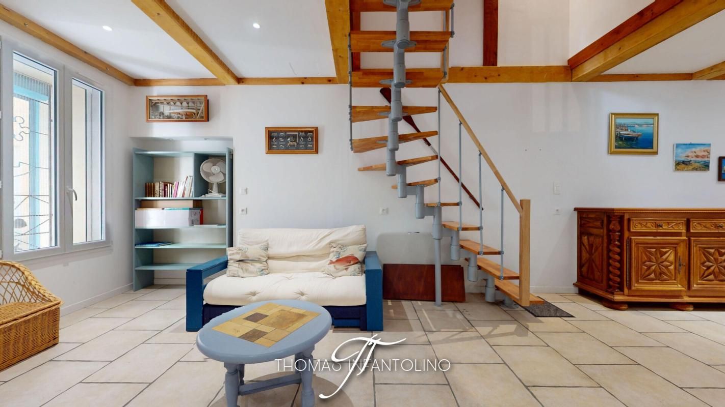 GRUISSAN EN EXCLUSIVITE - 4 CHAMBRES - 2 SALLES D'EAU - 2 WC - COUR INTERIEURE - RENOVATION COMPLÈTE 1