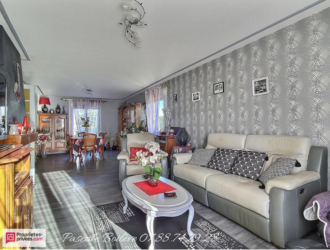 NOYANT Joli pavillon 4 chambres avec vie de plain-pied - NOYANT (49490) 2