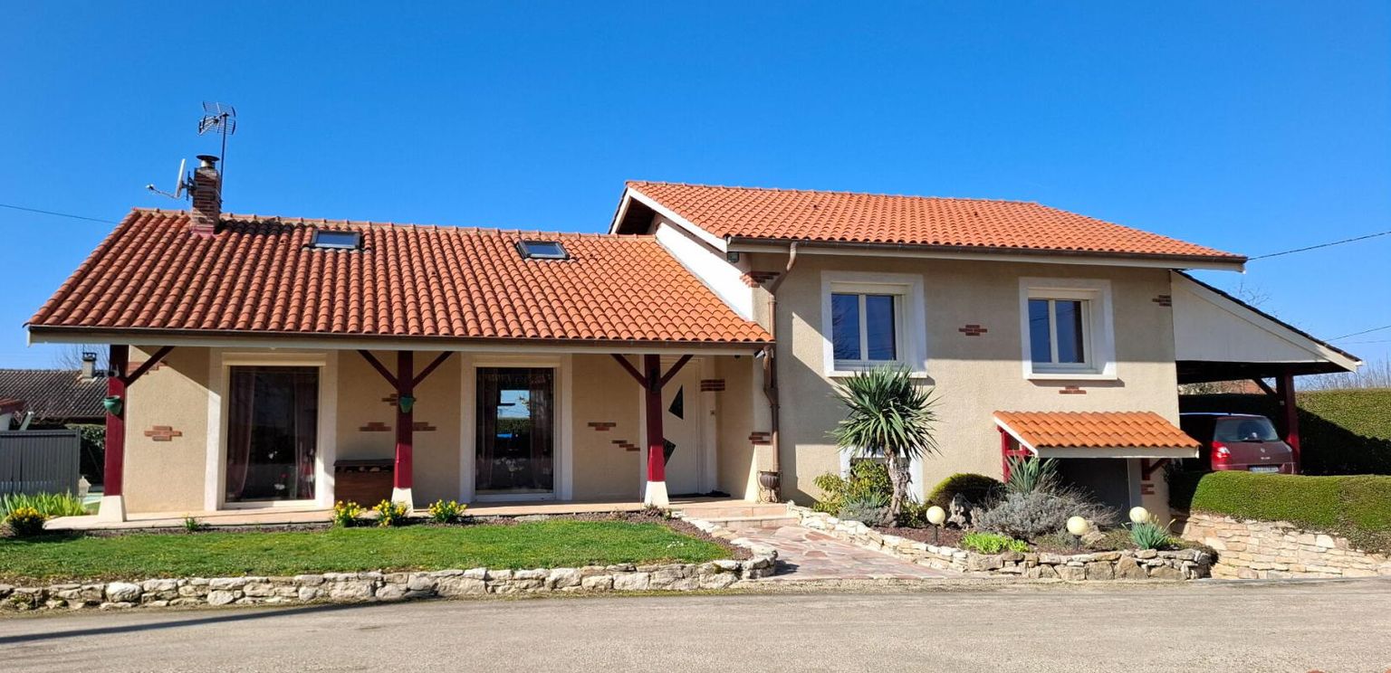 MEILLONNAS Maison Meillonnas plain pied 102 m2 avec piscine 2