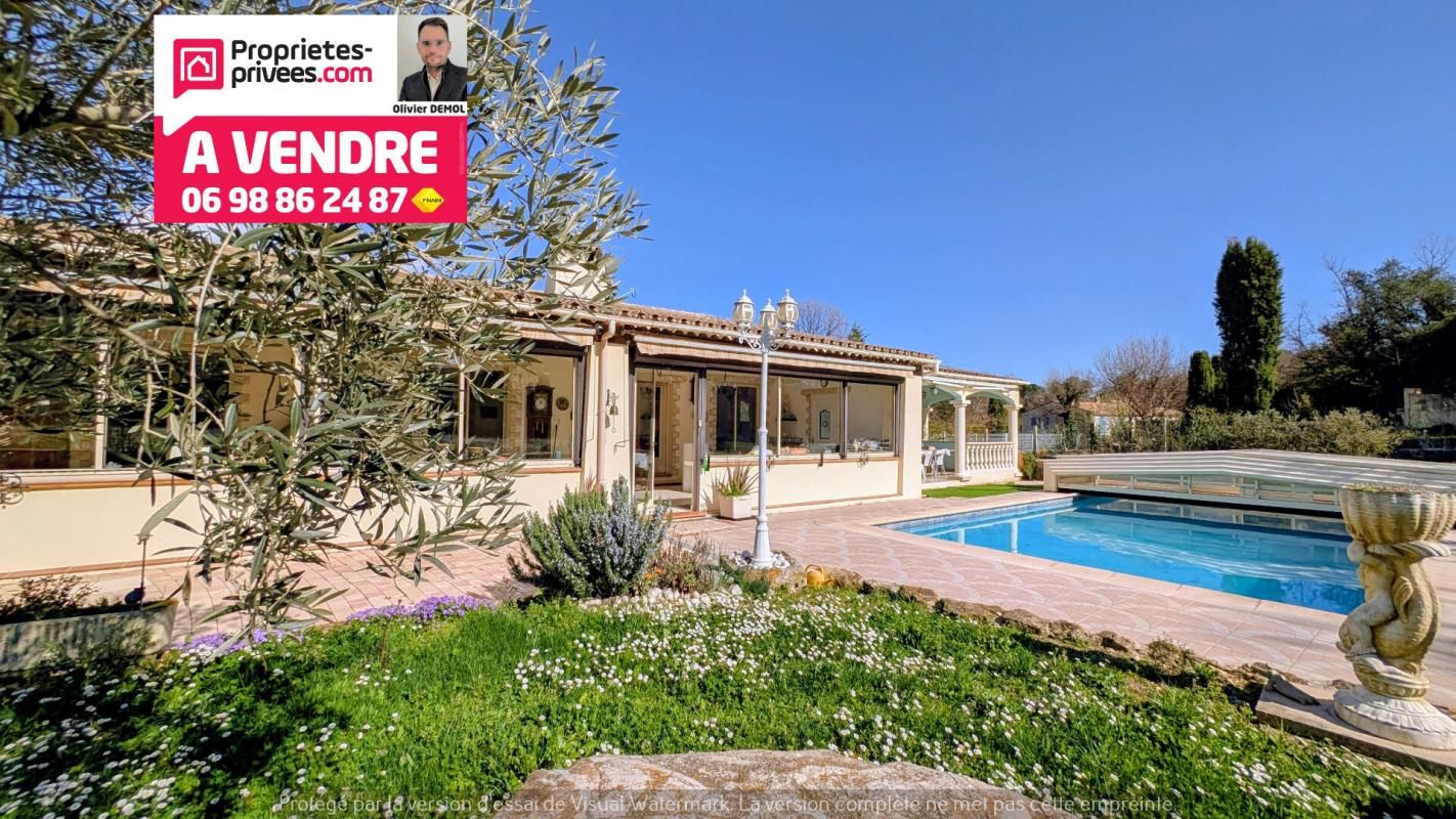 MONTAUROUX VASTE PROPRIETE EN DEUX HABITATIONS ET NOMBREUSES DEPENDANCES ! 3