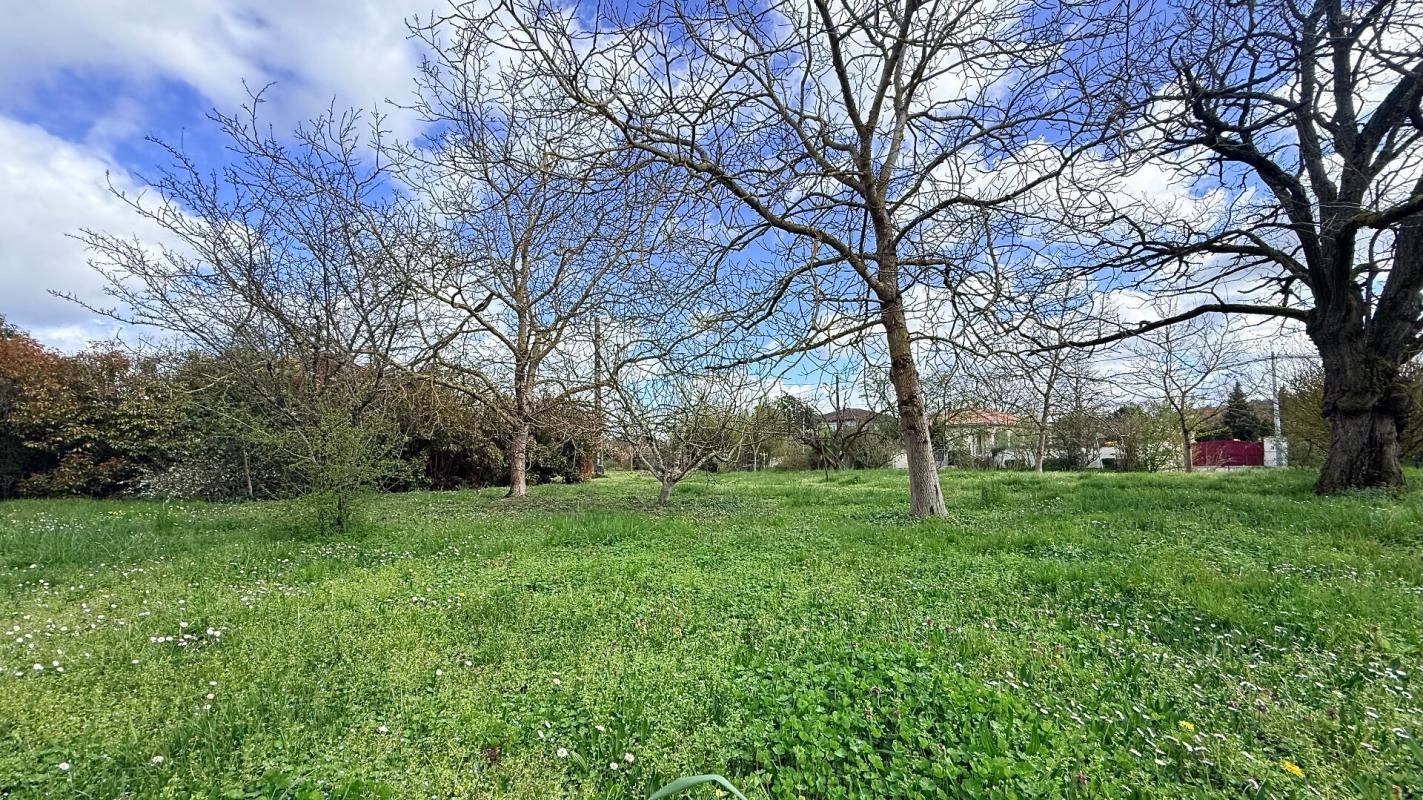 VILLAUDRIC À vendre Terrain à bâtir de 1000 m2 à Villaudric - 31620 2