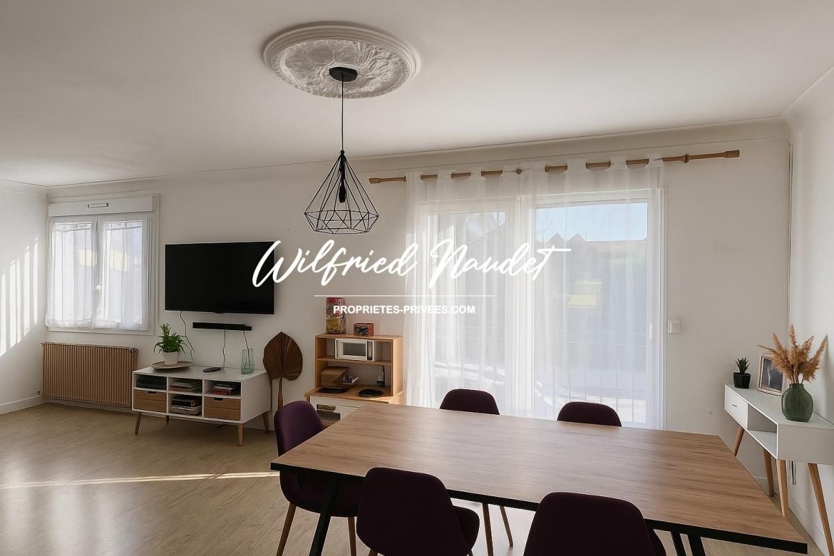 BRETTE-LES-PINS Proche commerces et école 3