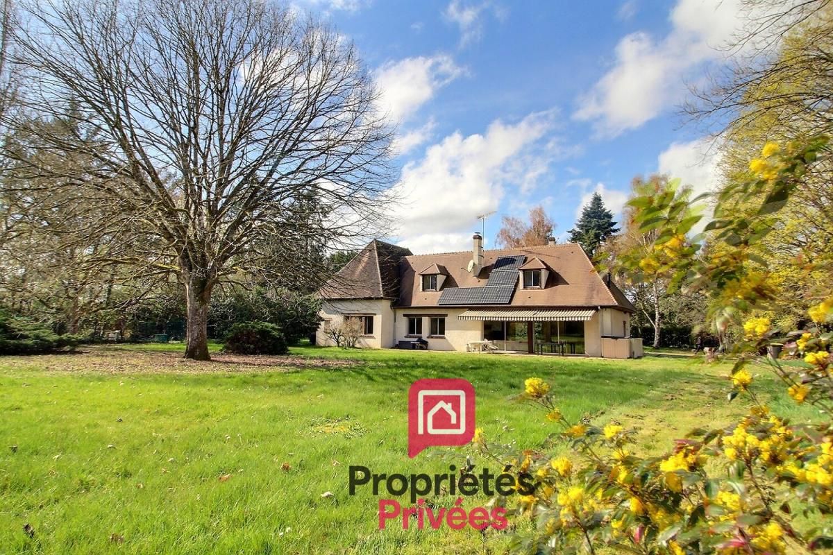 1h15 de PARIS - PROPRIETE de 245 m2 env. GARAGE, 5400 m2 de PARC ARBORE, AU COEUR DE LA NATURE