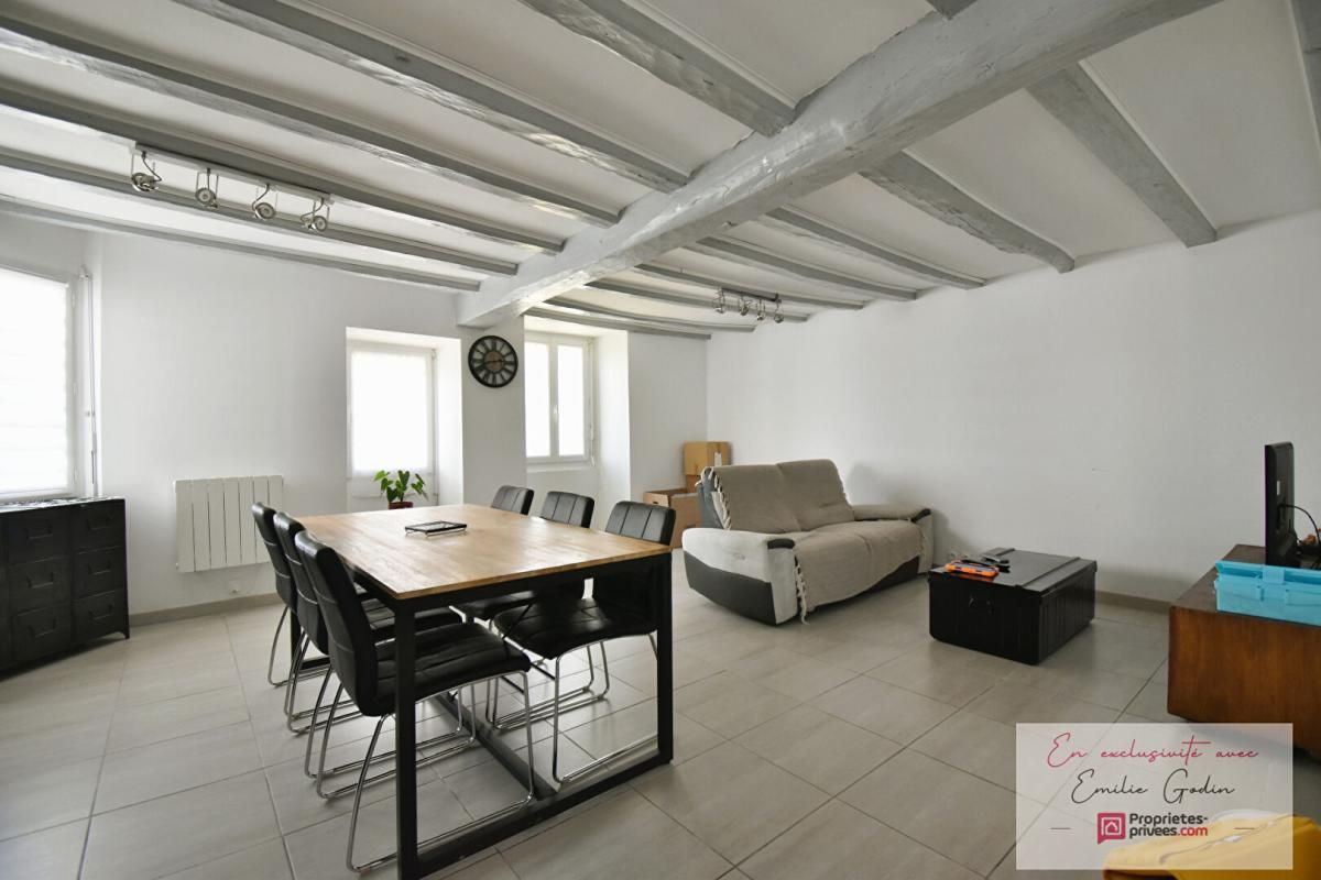 YZERNAY Maison Yzernay 5 pièce(s) 107 m2 2