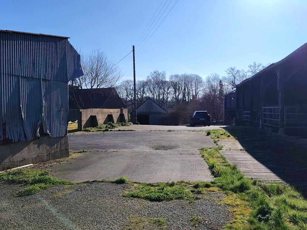 PLOREC-SUR-ARGUENON Hangars sur Plorec sur Arguenon de 765 m2 3