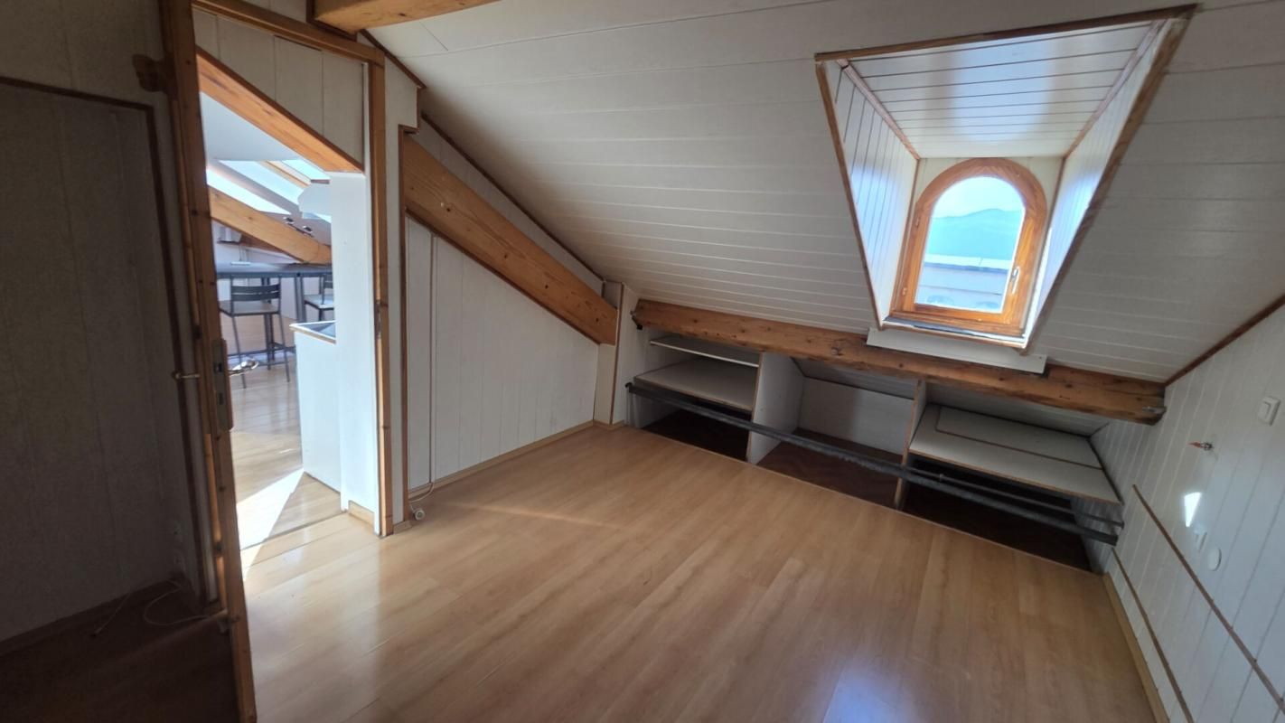 AIX-LES-BAINS Appartement  2 pièce(s)  Aix les Bains 3