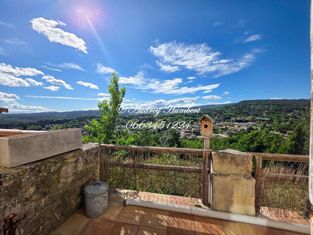 PIERREVERT Pierrevert MDV avec terrasse et balcon, 6 pièces 144 m2 3