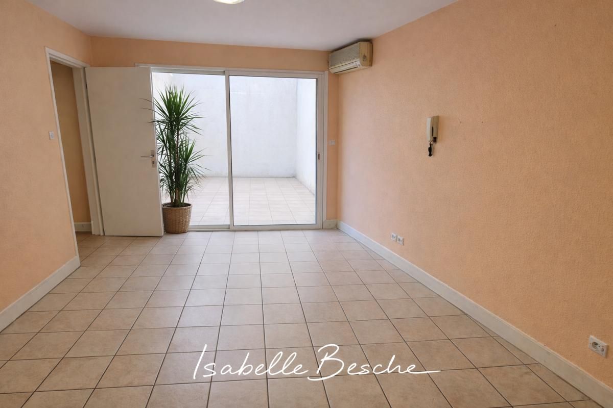 33100 BORDEAUX - LOCAL COMMERCIAL 185 M²