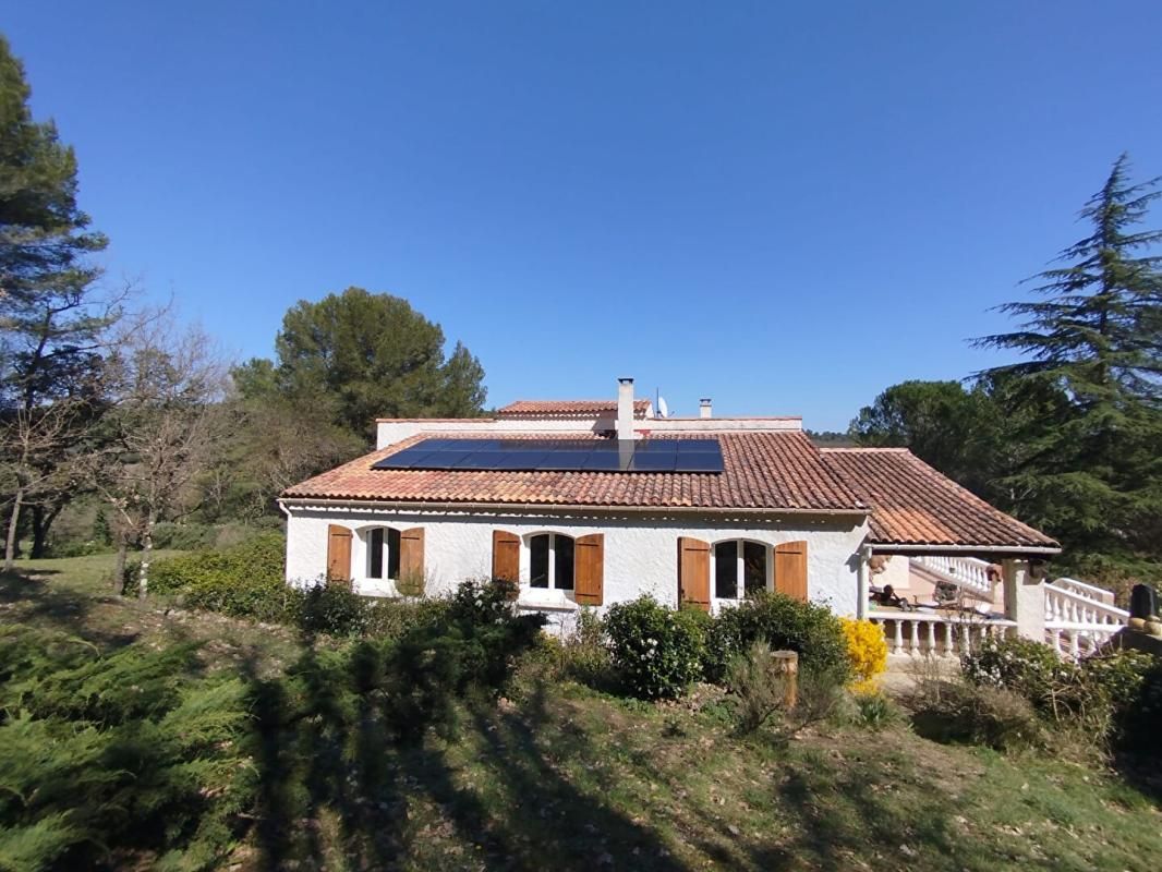 PONTEVES Maison Ponteves 188 m2 avec grande piscine et  grand sous sol de 145 m2 2