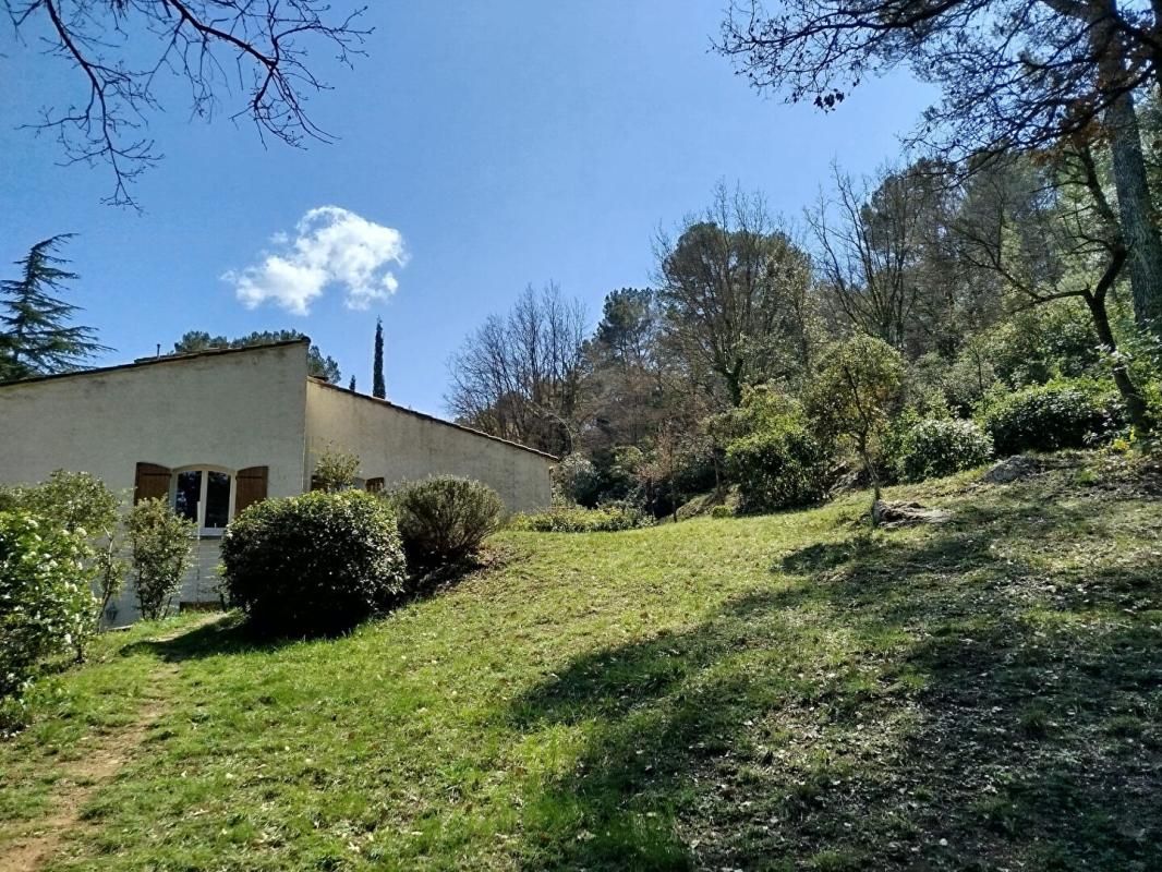 PONTEVES Maison Ponteves 188 m2 avec grande piscine et  grand sous sol de 145 m2 3