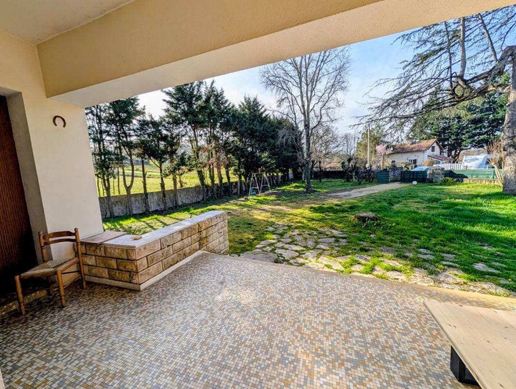 BERGERAC Maison à rafraichir à 20 minutes de Bergerac 2