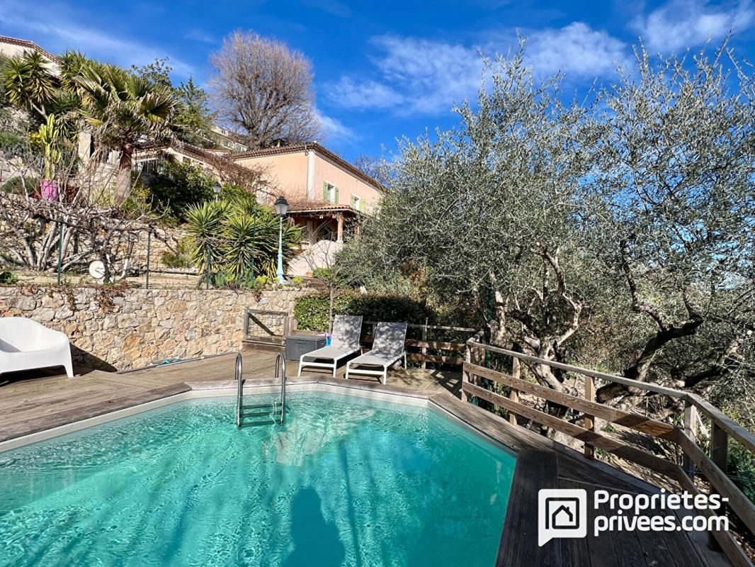 MONTAUROUX Maison d'architecte 214 m², 3 espaces de vie, piscine, à pied du village 2