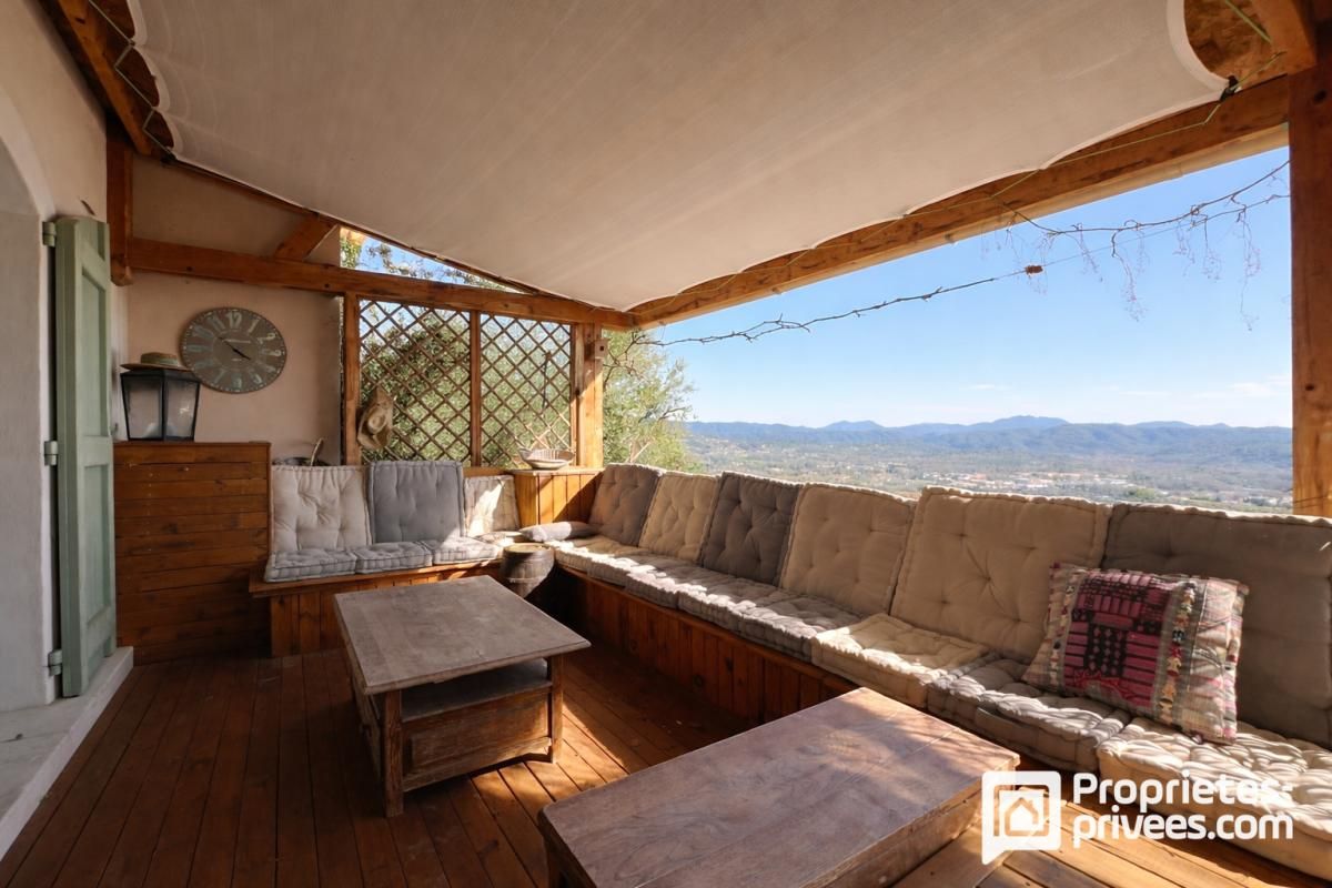 Maison d'architecte 214 m², 3 espaces de vie, piscine, à pied du village