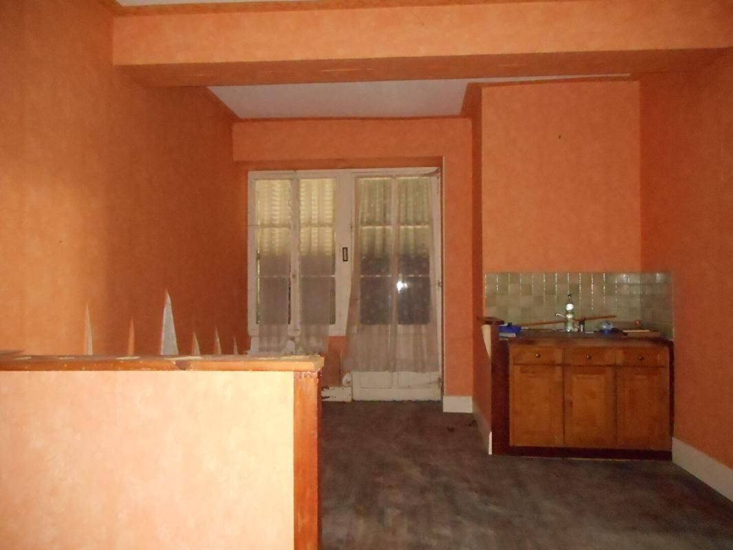 ESSOYES Ensemble immobilier Essoyes 3