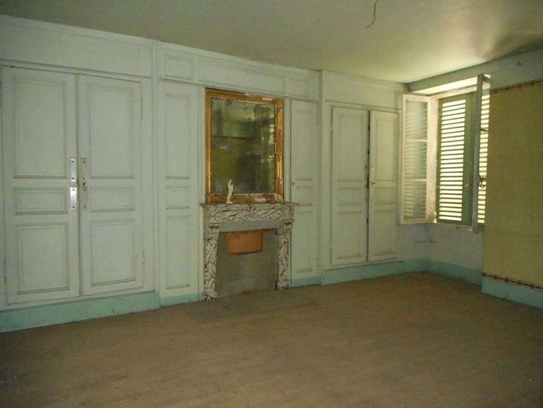 ESSOYES Ensemble immobilier Essoyes 4