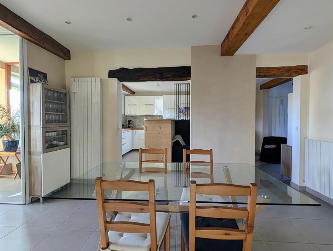 COULADERE Couladère maison de village rénovée de 122 m2 avec annexes 4