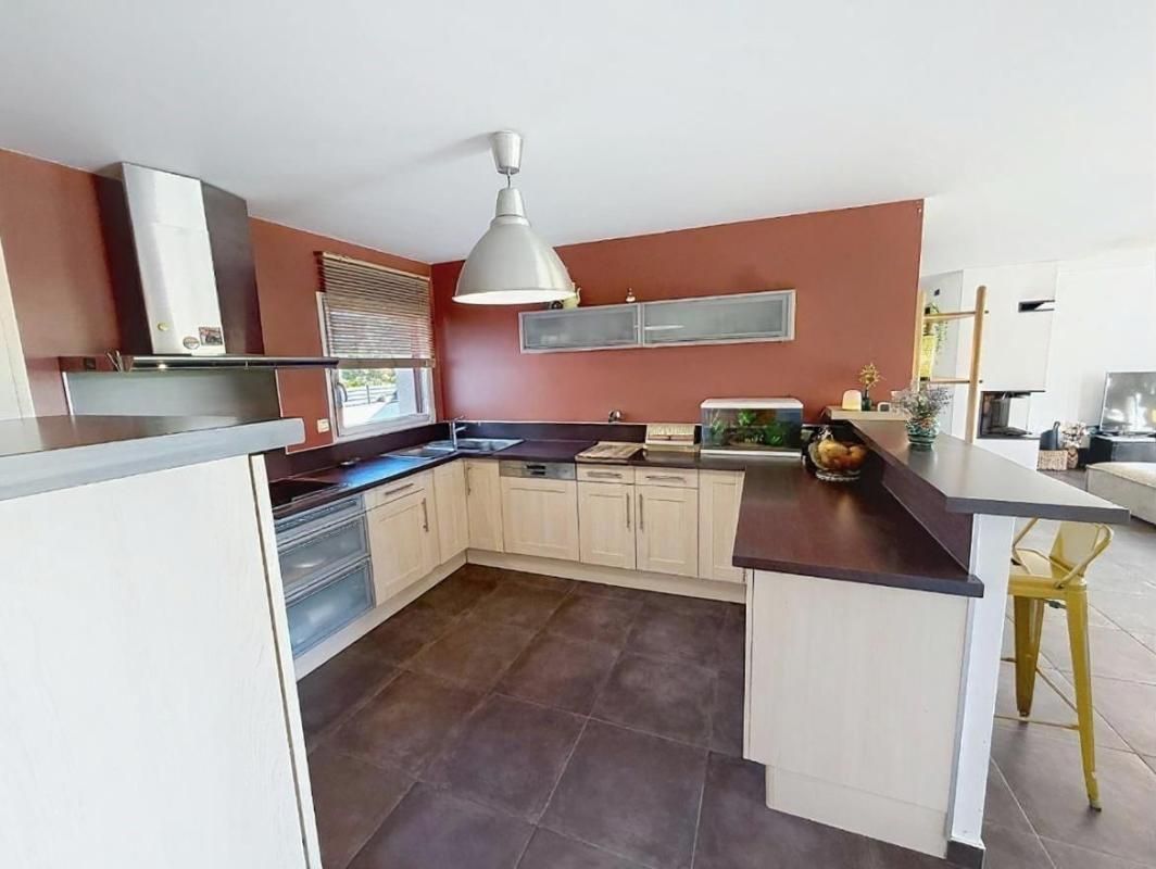 PLOEREN Elégante maison familiale de 175 m², 6 chambres, aux portes de Vannes. PLOEREN 4