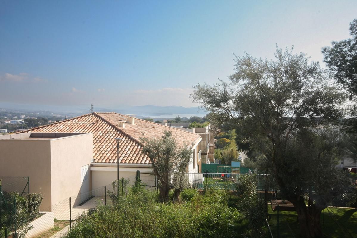 LA CIOTAT La  ciotat , Maison T4 de 89 m2 avec JARDIN DE 100M2 2