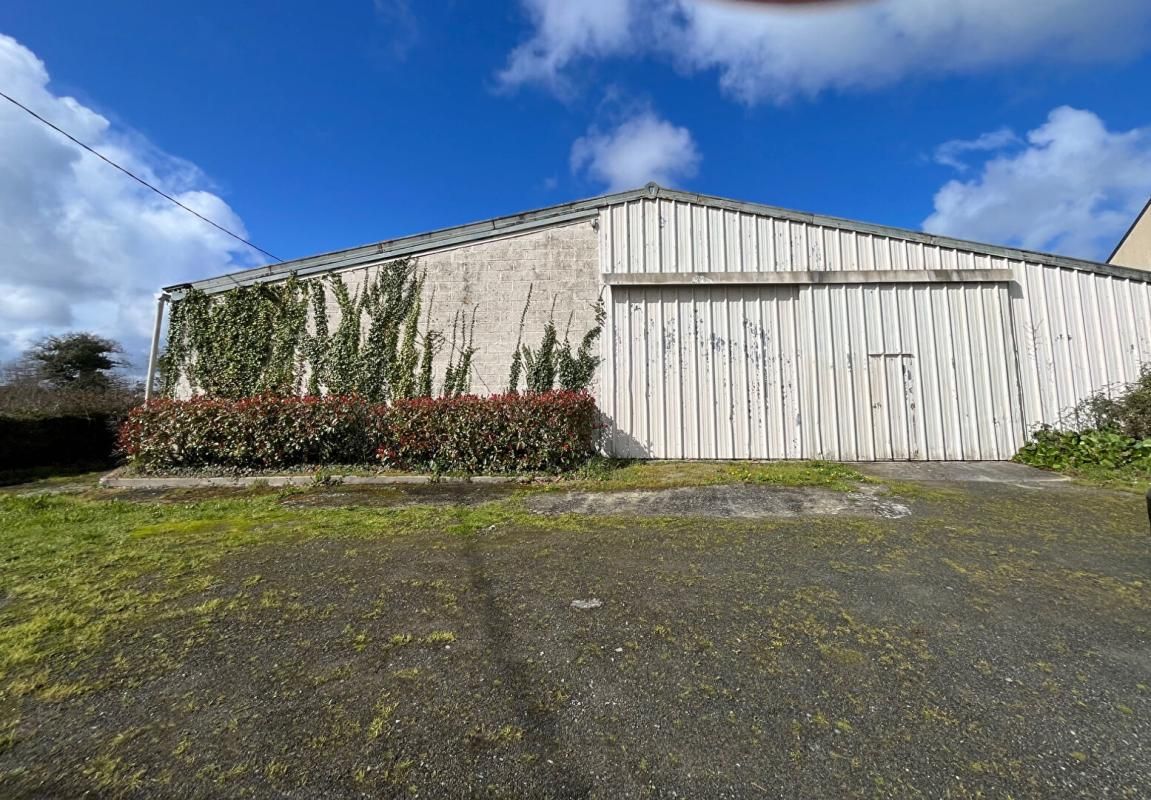 SAINT-JOUAN-DES-GUERETS Maison + Hangar Saint Jouan Des Guerets 8 pièce(s) 193 m2 terrain 8725 M² 3