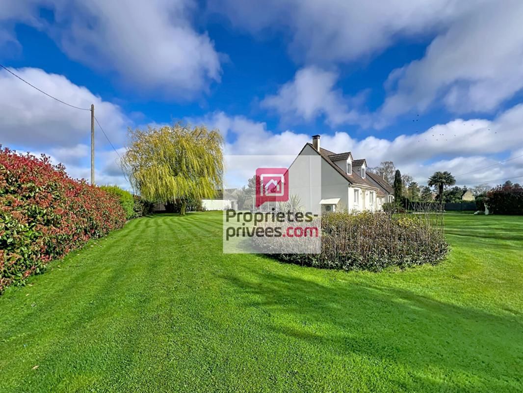 Maison Orcemont 4 chambres et 1 bureau