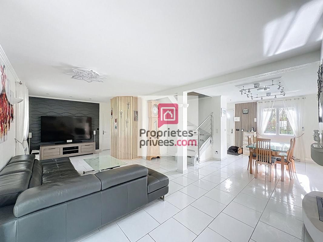 RAMBOUILLET Maison Orcemont 4 chambres et 1 bureau 2